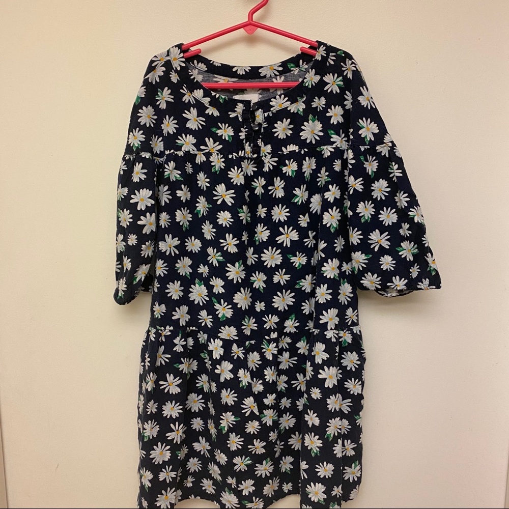 Old Navy flower Dress